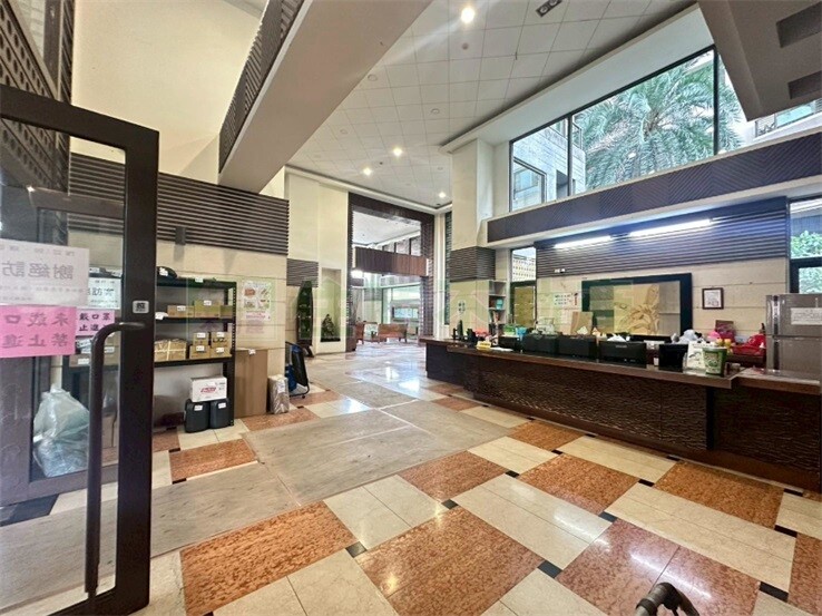 高雄市鳳山區高雄市水晶鑽大廈待售房屋