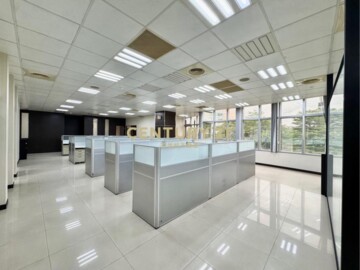 行忠路一層一戶大坪數辦公室 - Image 1