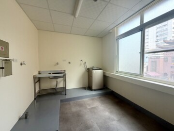 高雄火車站七賢八德/仁愛,全新舒適套房 - Image 1