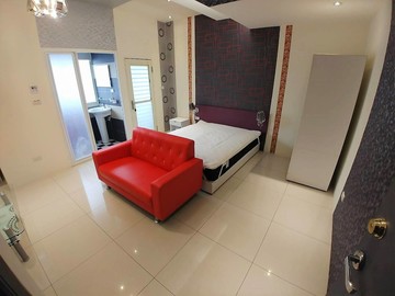 近中壢夜市，火車站，獨立陽台洗衣機 美美大套房 - Image 1