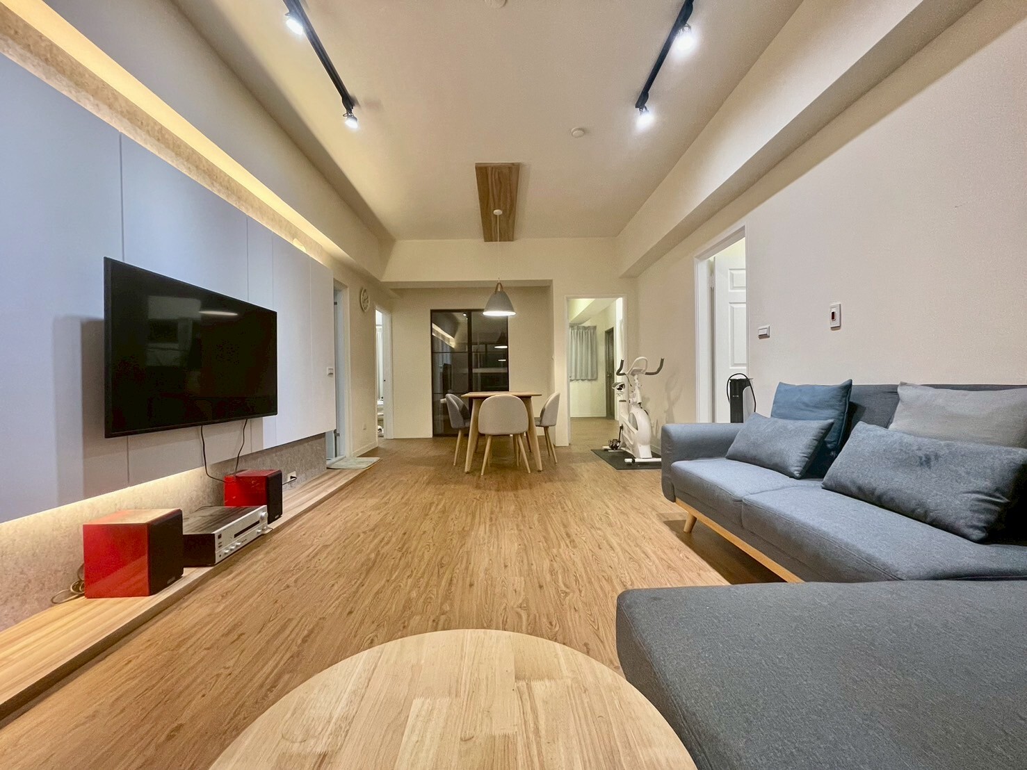 園區大門旁新科國中視野美三房+平車/椰城