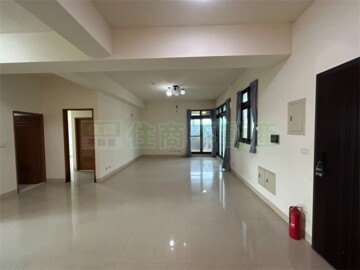 聖岳湖苑待售房屋