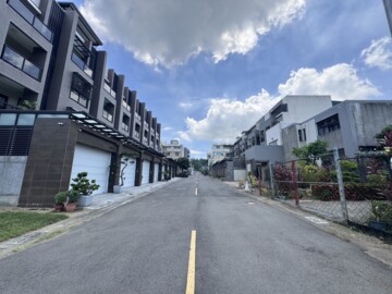 悅隆臻藏待售房屋