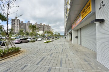 (租)星都滙A區超稀有店面~商圈人潮密集~讚!! - Image 1