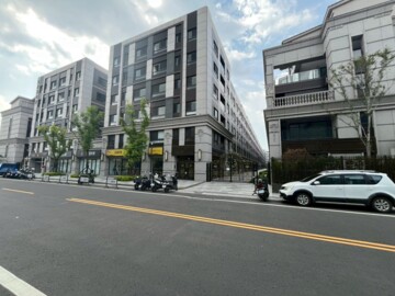 甲山林花園帝寶華廈區待售房屋