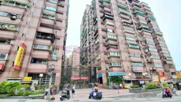 巴賽隆納大廈待售房屋