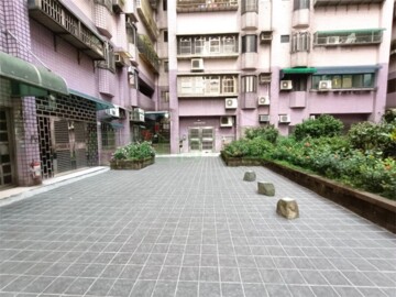 皇家特區待售房屋
