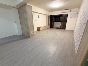 彩色世界待售房屋