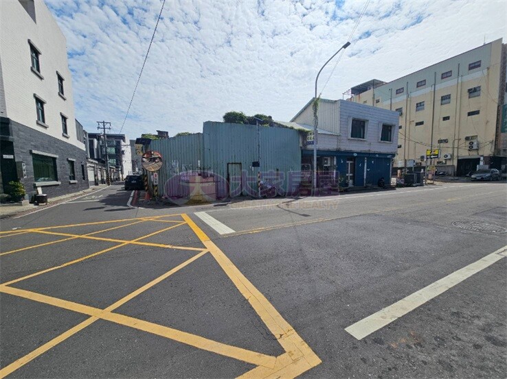 中正路轉角建地75P