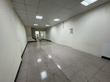 中華路上地點佳適百業1～3樓住店 - Image 1