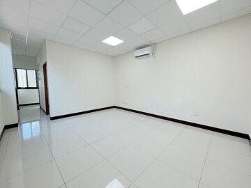 春日路電梯透天住辦✦可營登入籍寵物友善設備可議 - Image 1