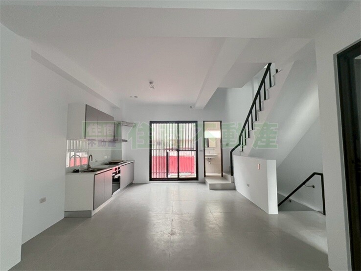 安南國中全白亮眼日式雙車墅