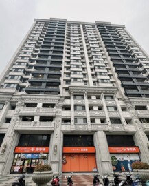 鴻福大街C區待售房屋