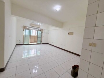 翡翠宮廷待售房屋