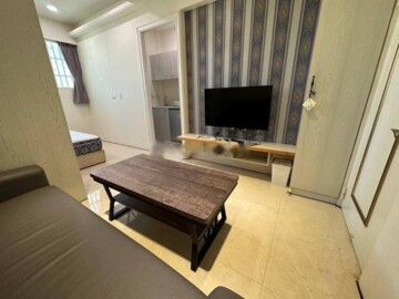 經貿一路20巷透天待售房屋