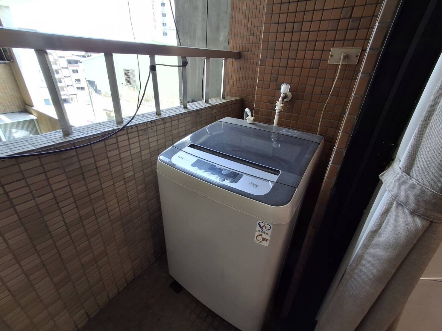高雄市三民區站前大廈待售房屋