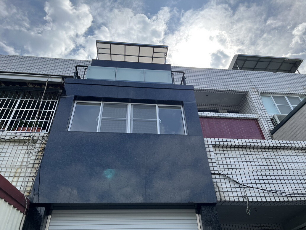 仁雄商圈正仁雄路上翻新五套房黃金透店
