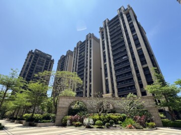 明日城2初日待售房屋