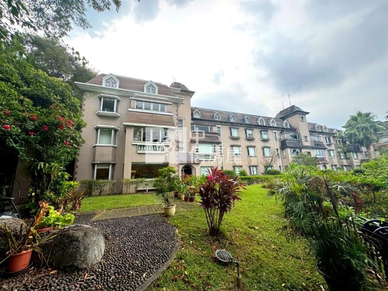 石上清泉稀有庭院美宅☆近華城☆近康橋