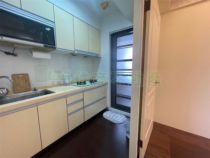 樂屋_台南市安平區海閱大樓待售房屋 台南市安平區海閱大樓待售房屋