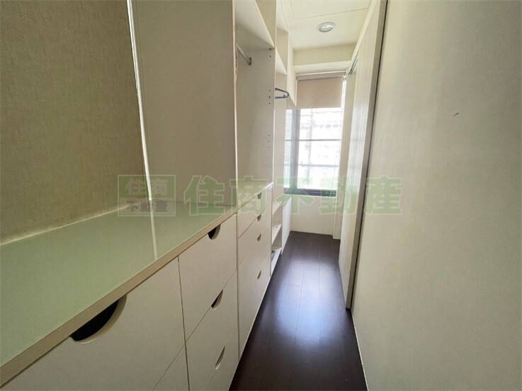 樂屋_台南市安平區海閱大樓待售房屋 台南市安平區海閱大樓待售房屋