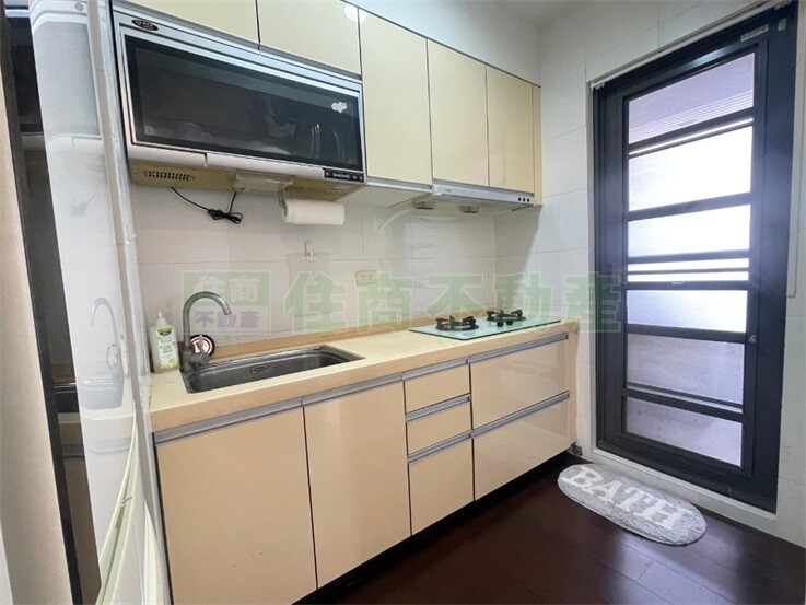 樂屋_台南市安平區海閱大樓待售房屋 台南市安平區海閱大樓待售房屋