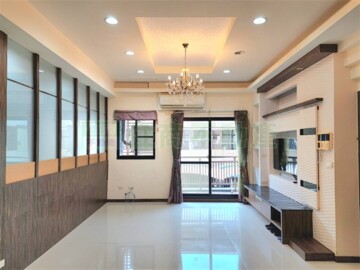 樂屋_群山大廈待售房屋 群山大廈待售房屋