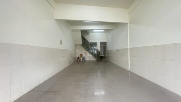 和生路整棟透天店面 - Image 1