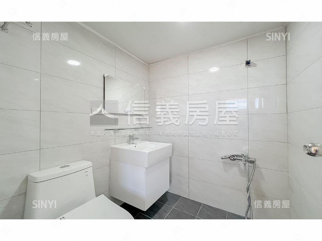 台中市西屯區中港世紀紅待售房屋