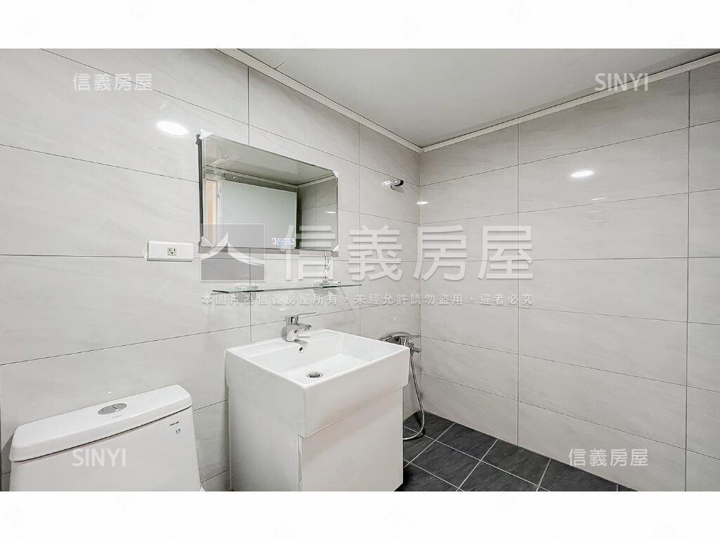 台中市西屯區中港世紀紅待售房屋
