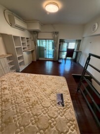 關新路樓中樓套房 - Image 1