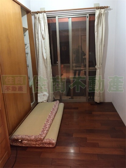 新北市新店區三圓羅馬待售房屋