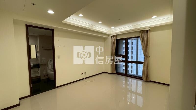 新北市新莊區新富邑待售房屋