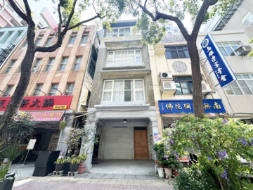 No.1鹽埕駁二特區|商五|30米大道金透店