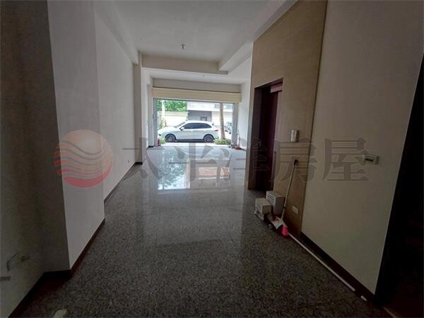 大園稀有未住電梯別墅