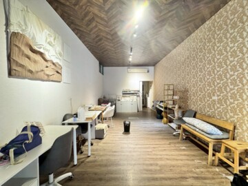 屏東火車站前醒目店住 - Image 1