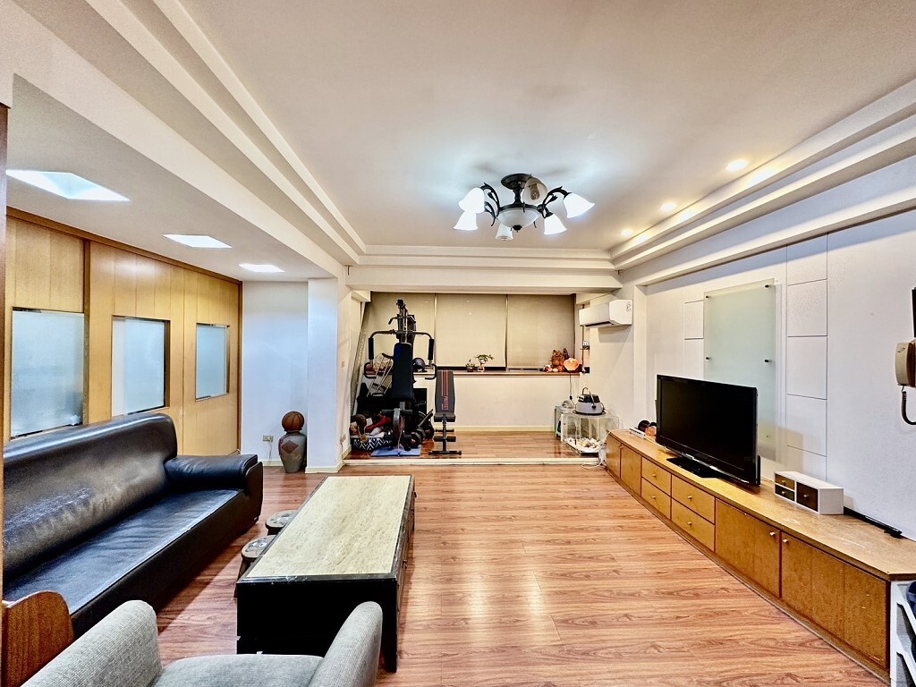 景安捷運💖電梯華夏四房+坡平車位💖低公設