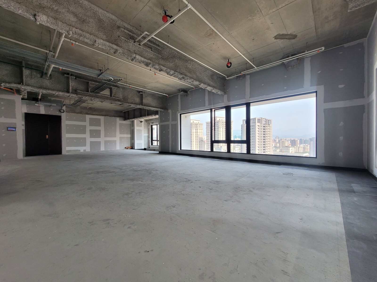 台中市北區忠泰老佛爺待售房屋