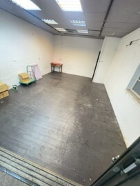 中正東路25坪金店面★仁愛市場★角店★餐飲可 - Image 1