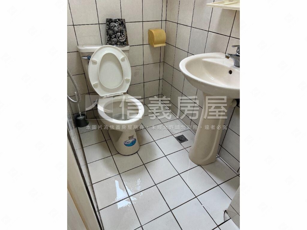 樂屋_台中市西屯區近水樓台一期待售房屋 台中市西屯區近水樓台一期待售房屋