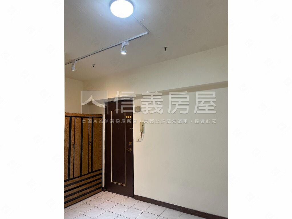 樂屋_台中市西屯區近水樓台一期待售房屋 台中市西屯區近水樓台一期待售房屋