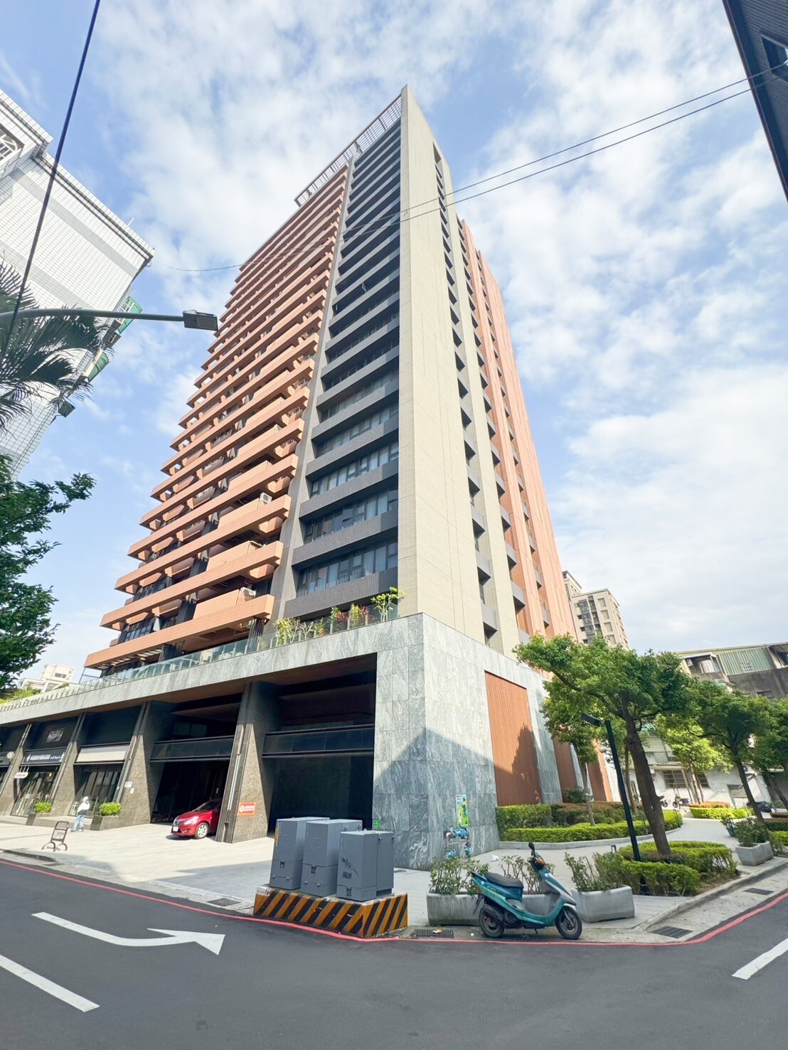 桃園市桃園區濟弘皇璽待售房屋