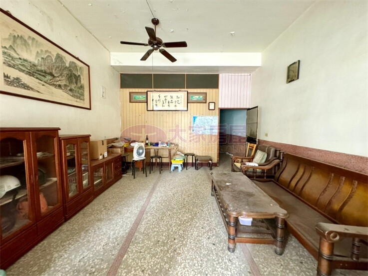 新吉雙面採光朝南透天