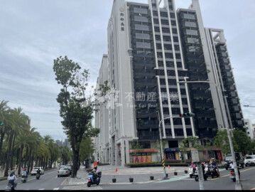 租-高醫郡都當代7.5米面寬金店面 - Image 1