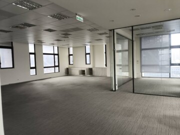 南港新東區高樓景觀整層辦公室@北大小田田 - Image 1