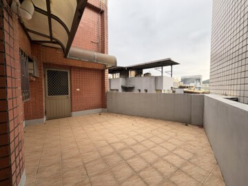 馬偕醫院旁電梯三房+平車住宅,有超大露臺曬衣服 - Image 1