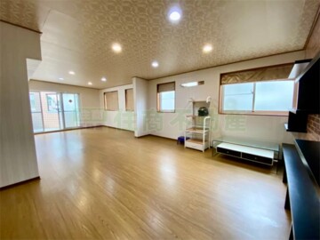 綠意華廈待售房屋