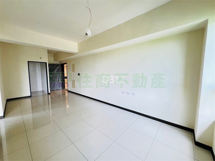 高鐵佳展全新未住2房平車