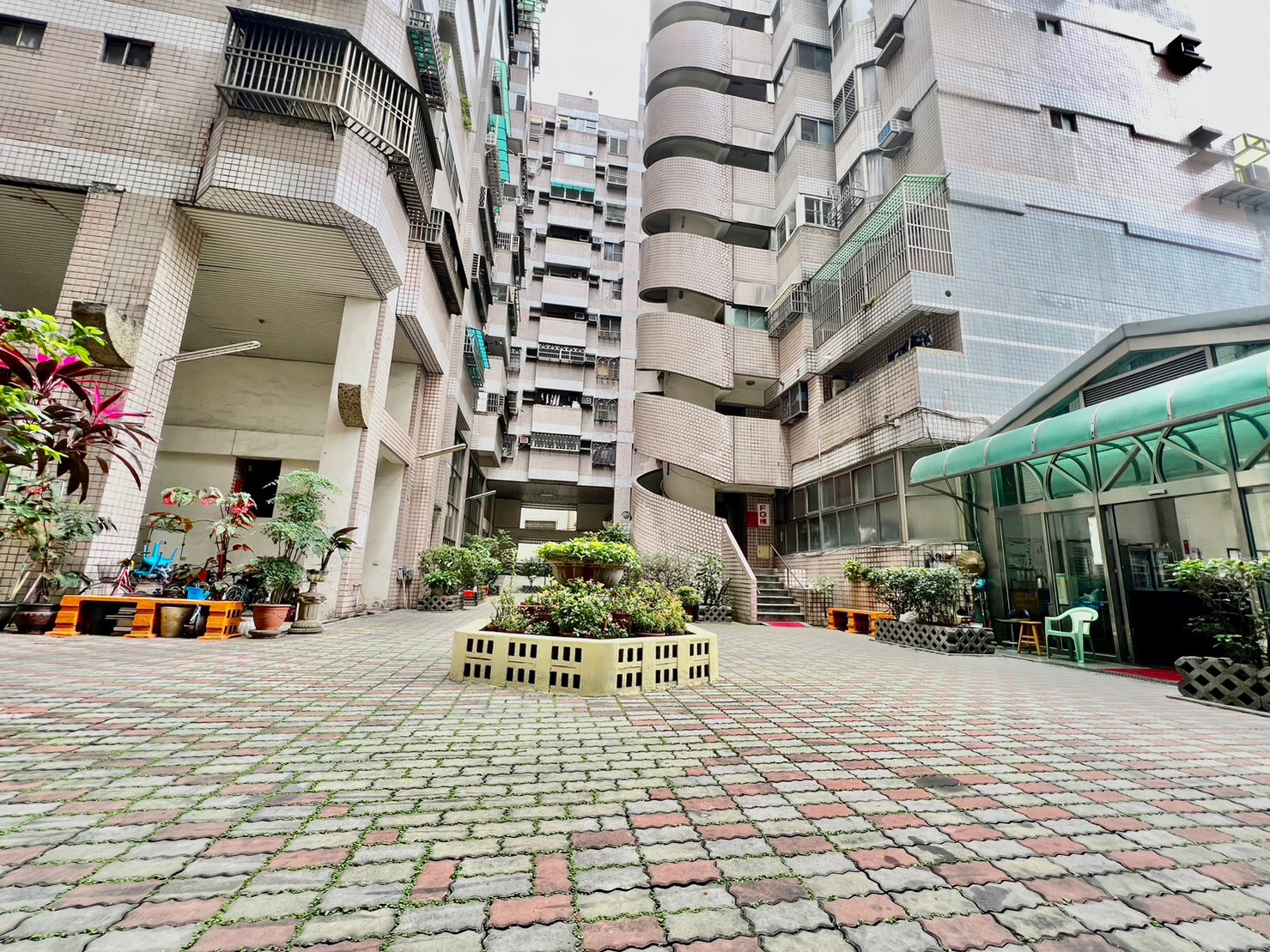 南投縣南投市上毅城堡待售房屋