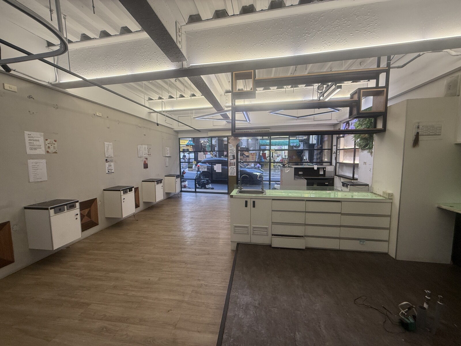 ❤️透天金店面，家樂福商圈❤️0971002032